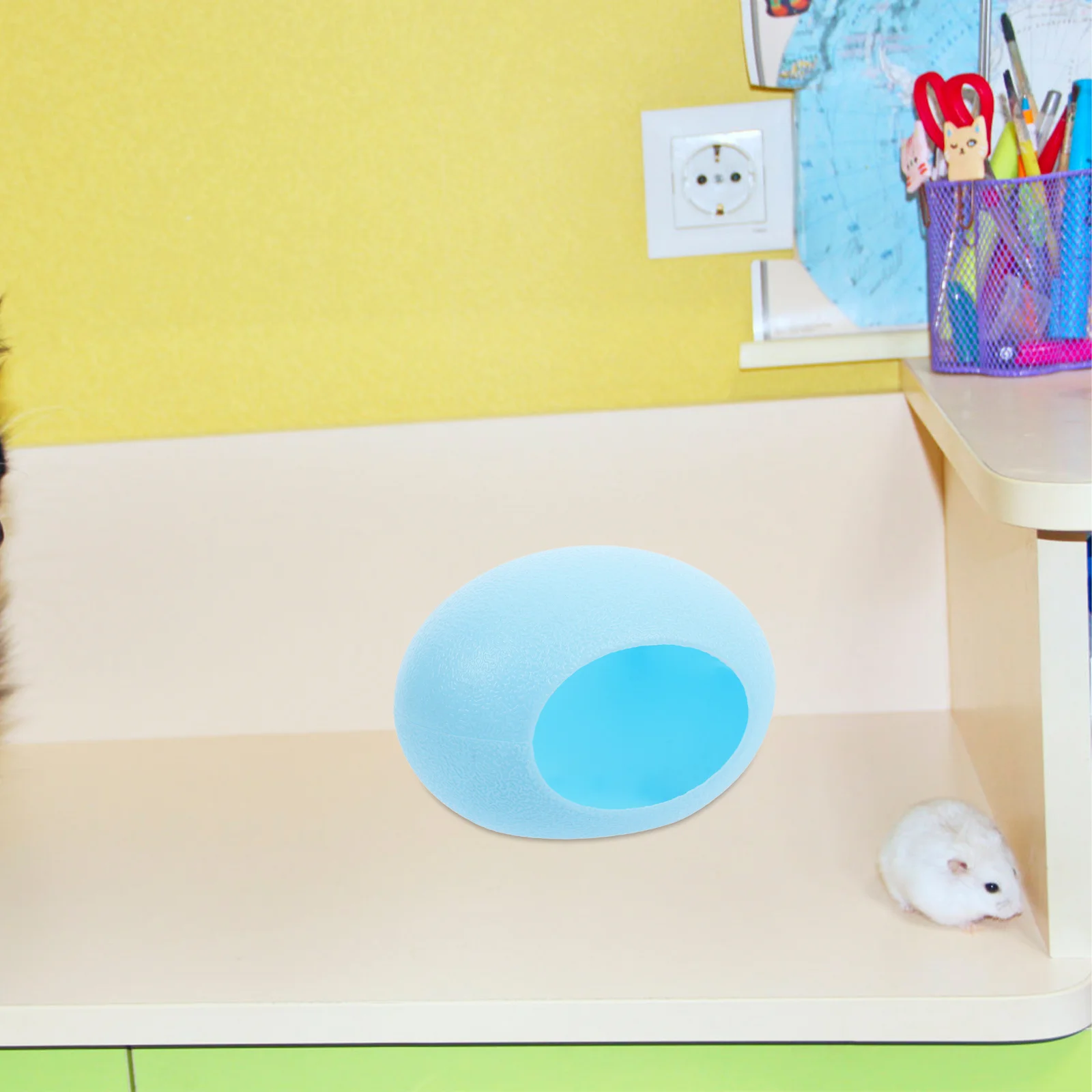 Plastic Egg Bed Cartoon Anti Small Animal House Hamster Hide Guinea Pig Cave Squirrel Nest Chinchilla Habitat Pet