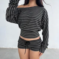 Tenue d'été 2 pièces pour femmes, ensemble élégant, manches longues, épaules dénudées, haut court rayé et short à taille élastique, vêtements Y2k, automne 3