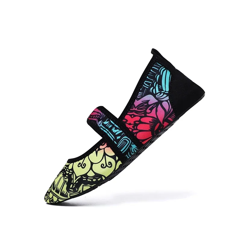 Women Aqua Shoes Beach Wear Swimming Pool Footwear Barefoot Female Fishing Water Sneakers Non-Slip Walking Water Shoes