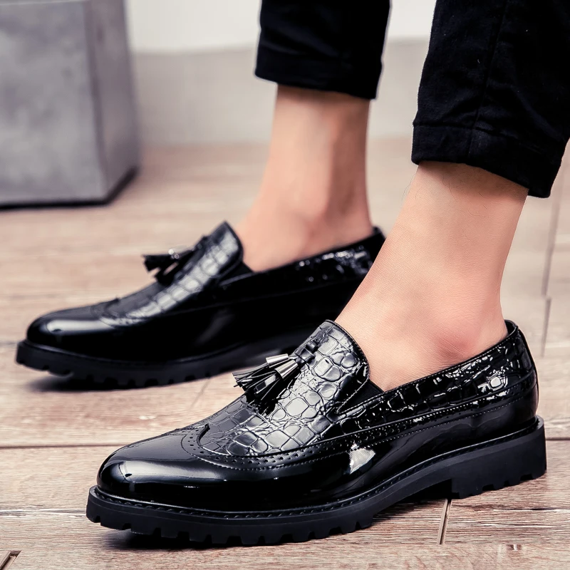 Men's Fashion Trends Social Office Shoes Breathable Leather Loafers High Quality Flats Male Walking Shoes Slip-on Tassel Loafers leather shoes