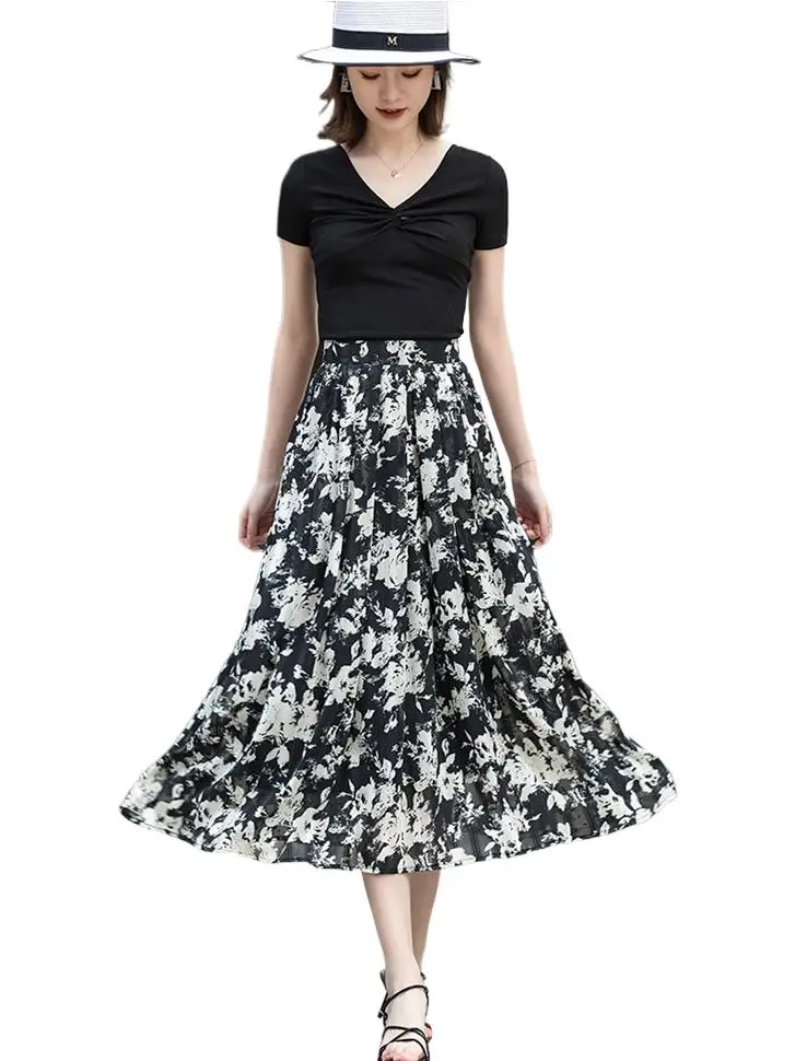 

Женская модная элегантная черно-белая плиссированная юбка, Весенняя шикарная универсальная Офисная Женская юбка 6XL с черно-белым принтом, новинка 2023