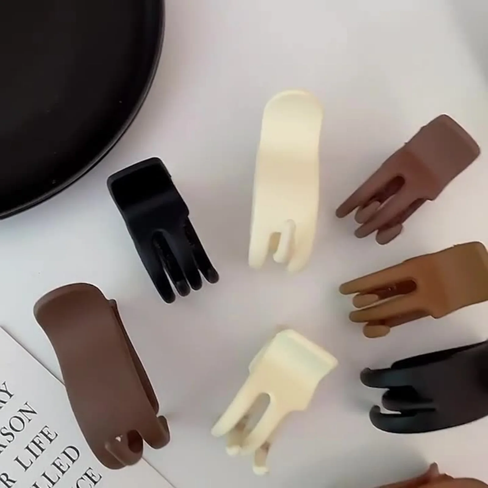 4Pcs Neutral - Toned Back - of - Head Hair Claws: Simple Design, Perfect for Casual & Elegant Hairstyles