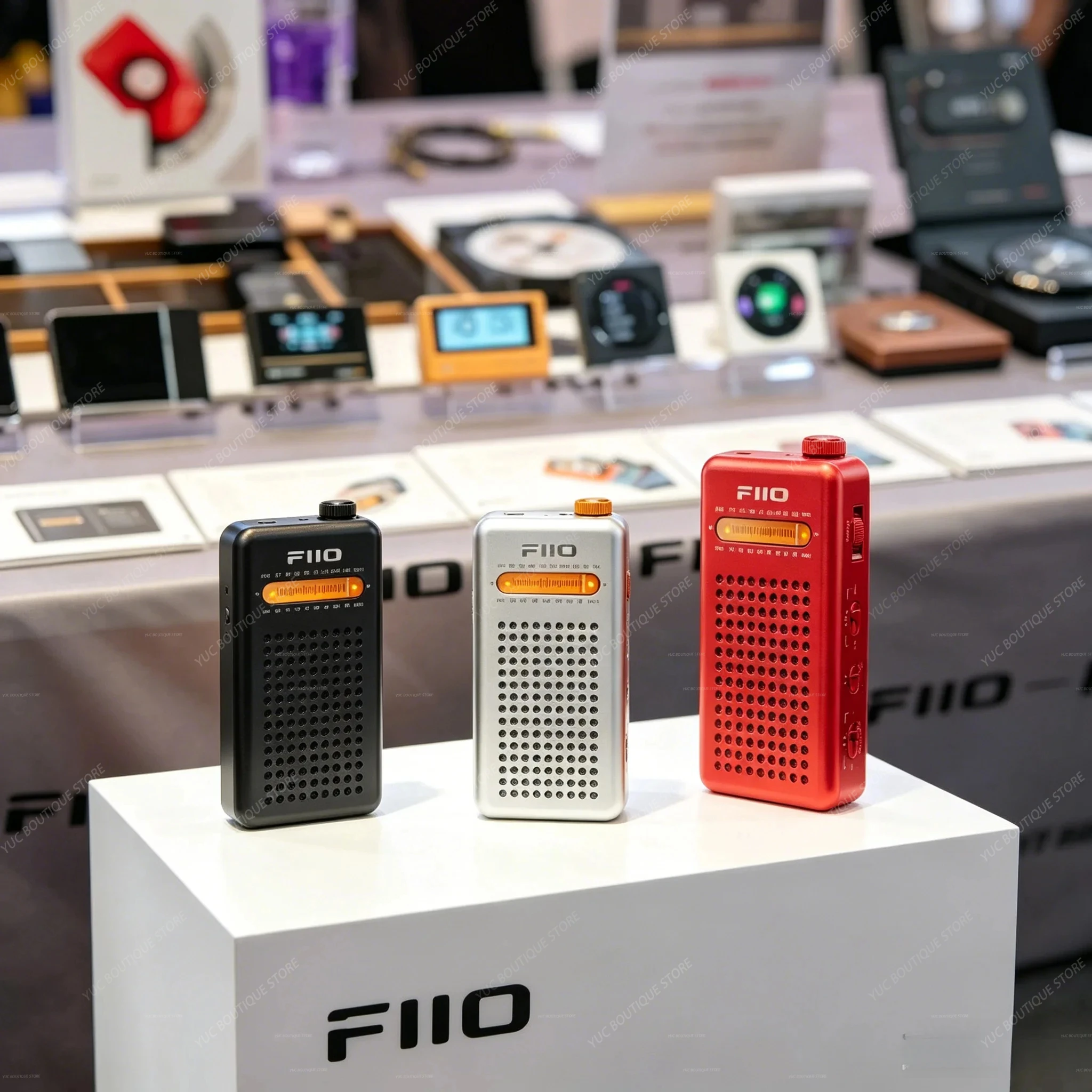 새로운 FiiO RR13 충전식 레트로 휴대용 라디오 FM 라디오 스피커 이어폰 듀얼 출력 매직 베이스 탈착식 안테나