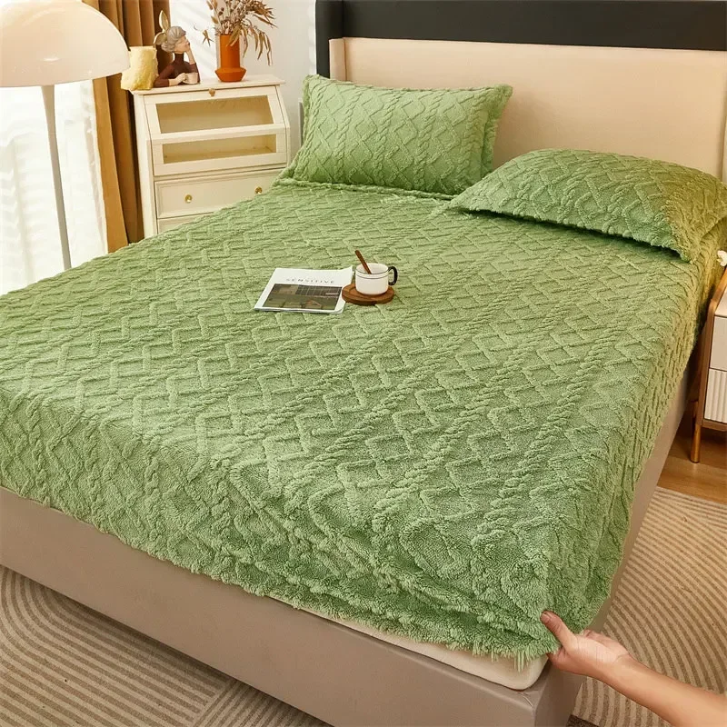 Red Bean Paste Plush Bed Sheet for Winter Warm Bed Cover Twin Queen King Coral Fleece Thick Fitted Sheet Drap Housse 200x220cm 4