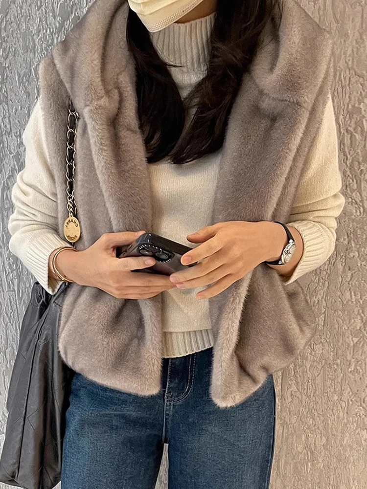 Chic Autumn Winter Vintage Hooded Mink Fur Vest Loose Versatile oulder Pad Women's Jaet Classy Outerwear Coat Fem