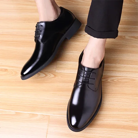 thumbnail image 1 of Zapatos de cuero transpirables para hombre, zapatos informales de cuero suave negro con parte inferior suave para primavera y otoño, ropa Formal de negocios para padrino, 1 of 5