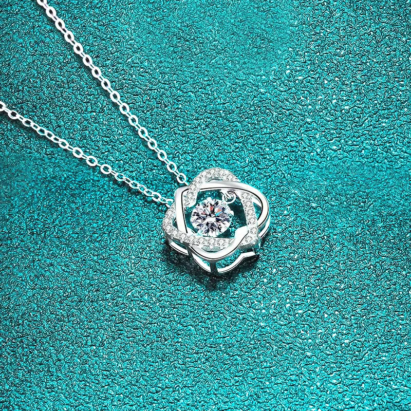 Moissanite Necklace 0.5ct GRA For Women Sparkling Simulated Diamond Pendant Beating Heart S925 Silver