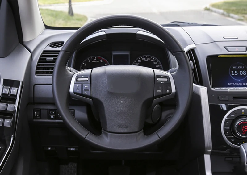 Cruise Control Button Steering Wheel Audio Volume Switch For Isuzu Dmax D-Max MU