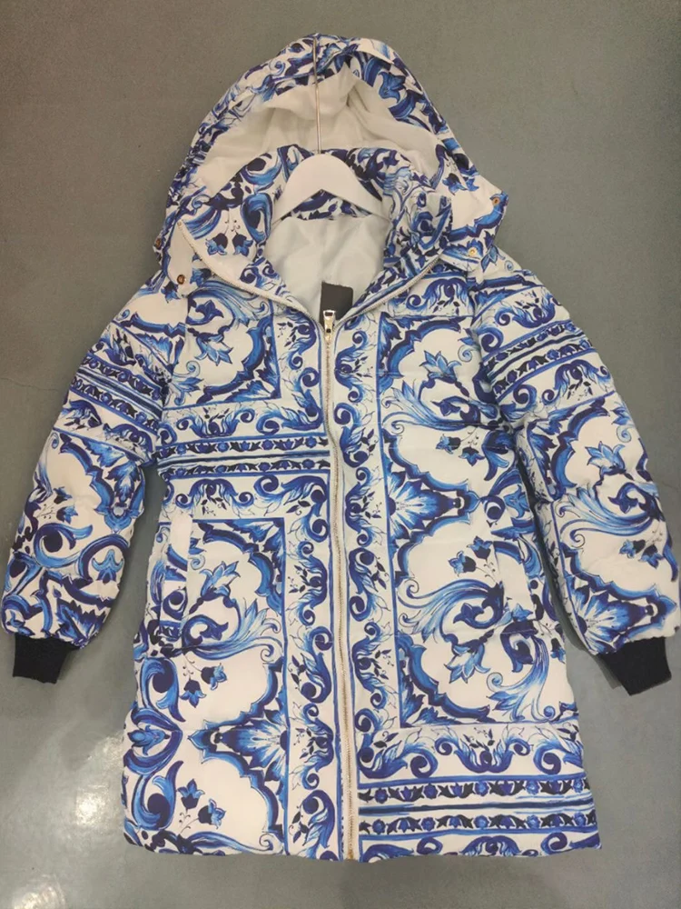 

Winter 2023 new women's print thickened long cotton-padded jacket fashion hooded coat high street casual Joker down jacket.