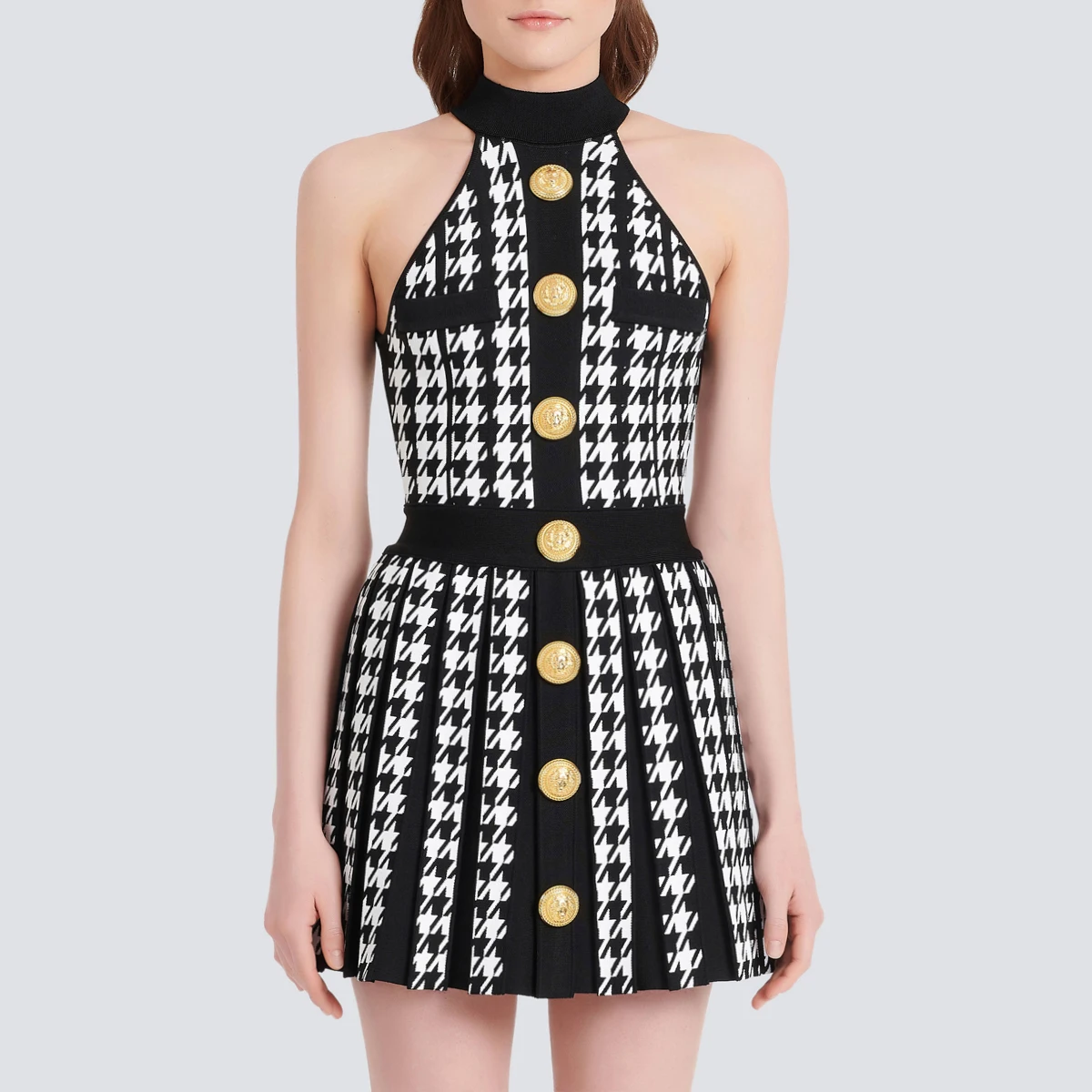

Spring And Autumn 2022 New Style Necked Sleeveless Pleated Dress Classic Houndstooth Lion Button Short Knitted Skirt