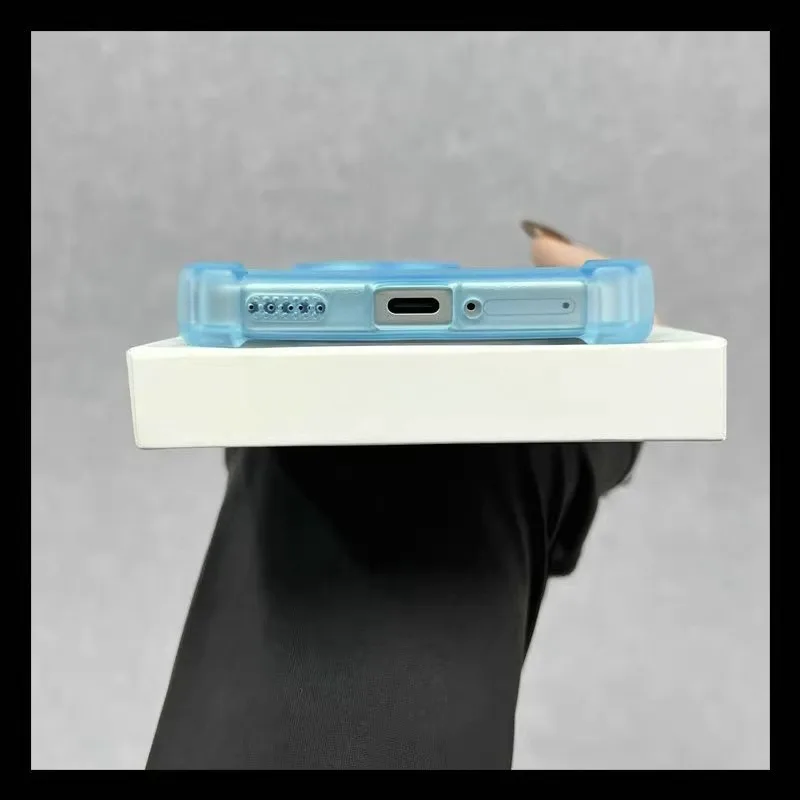 Airbag Shockproof Magnetic Wireless Charging Clear Phone Case with Magsafe