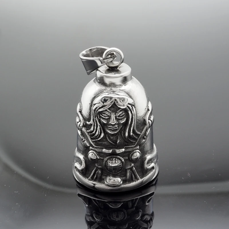 Spedizione Gratuita Punk 316L In Acciaio Inox Lady Rider Biker Guardian Bell Skull Head Ciondolo Moto