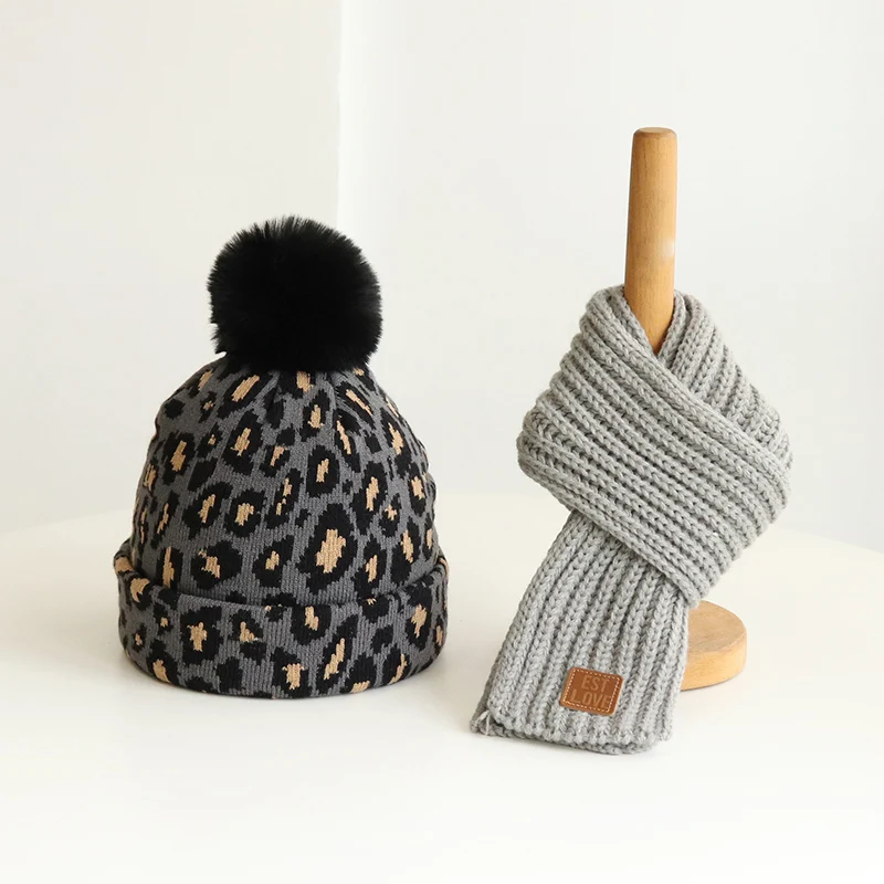 Autumn and winter children's hat and scarf suits boys girls baby hat leopard print style knit thickened girl trend