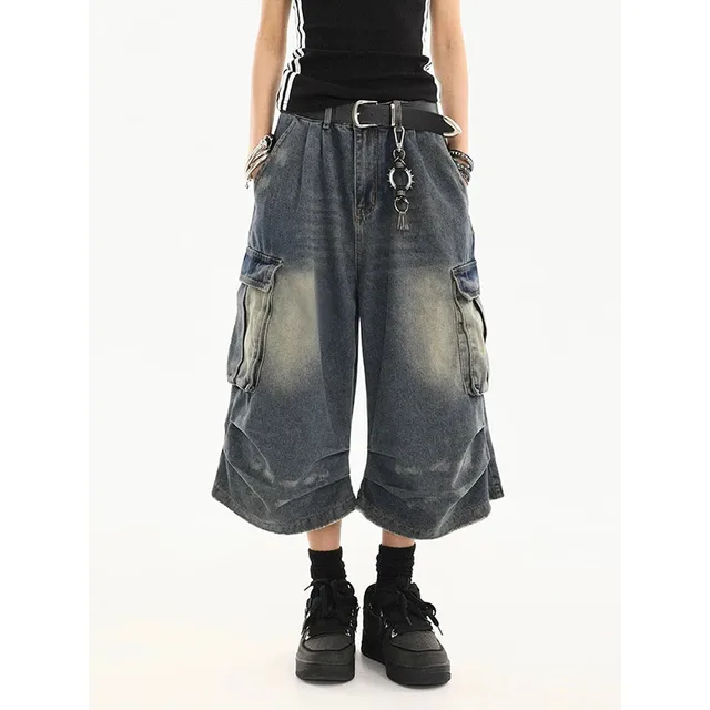Short en Denim délavé pour femmes, vêtements de travail Vintage de Style américain, avec plusieurs poches, Design plissé, drapé ample, pantalon de sept pieds 2