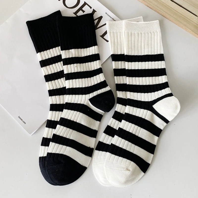 

2 Pairs Fashion Black White Stripe Cotton Women Long Socks Versatile Simplicity Autumn Women's Sock New Hot Sale