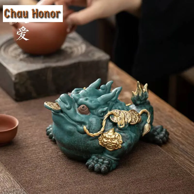 Retro Golden Toad Statue Zisha Yixing Copper Cash Tea Pet Lucky Tea Figurine Ornaments Raise Tea Set Decoration Accessories Gift