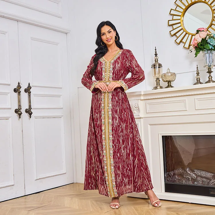 

2024 Muslim Women's Hot Gold Tube Lace Abaya Dubai Fashion Style Dress