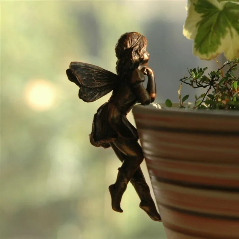 

Resin Winged Flower Fairy Sculpture Potted Plant Pendant Mini Girl Water Cups Edge Hanging Decoration Garden Pots Mug Ornaments