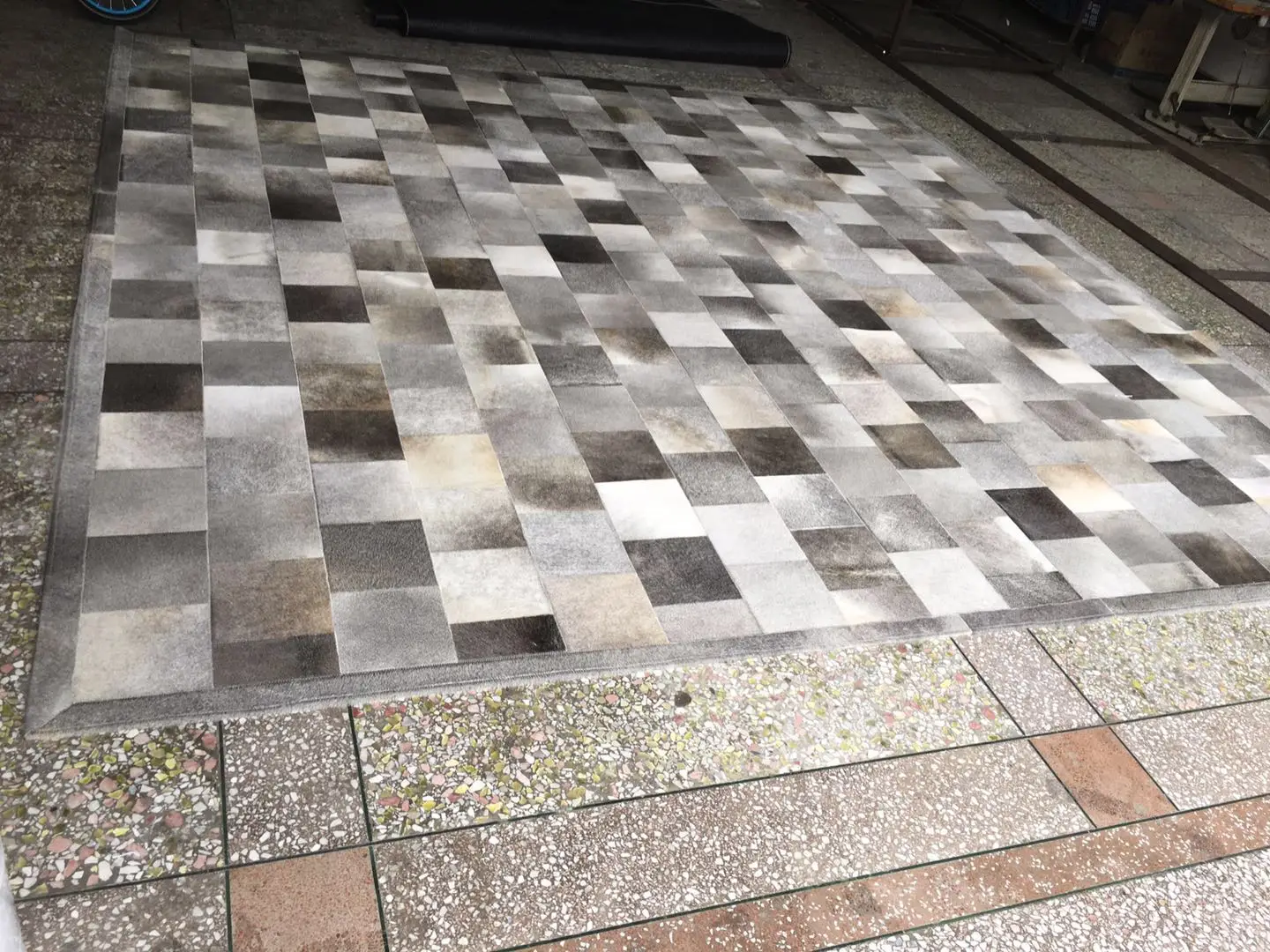 Натуральный серый клетчатый коврик