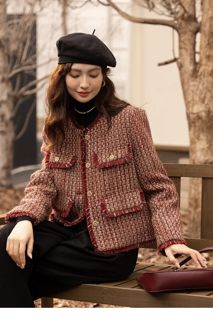 MISHOW Down Wool Coats 2025 Winter Clothes Women Chic Short Plaid Outerwear Temperament Warm Female O Neck Jackets MXB48W0888