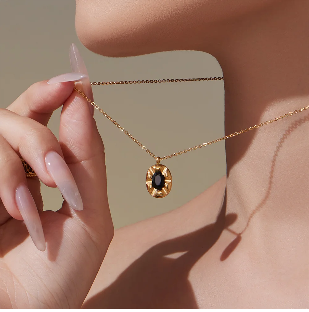 Edelstahl 18K Vergoldete Kette Halskette Für Frauen Mit Schwarzem Zirkon Oval Anhänger Halskette Femme Exquisite Schmuck Geschenk Sa18F8Fd819F94B3C8D4B36D484Cd721Fw