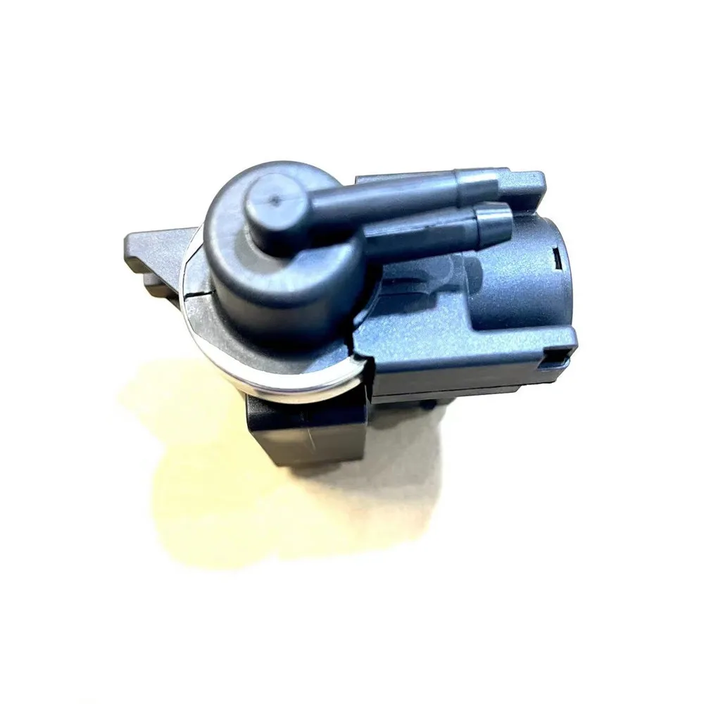 Turbocharged Solenoid Valves Turbo DieselEngine 70167200 12625728  