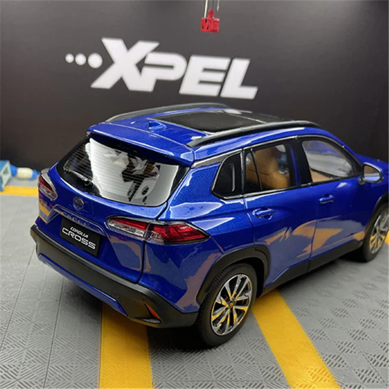 1:18 COROLLA CROSS SUV Alloy Car Model Diecast Metal Toy