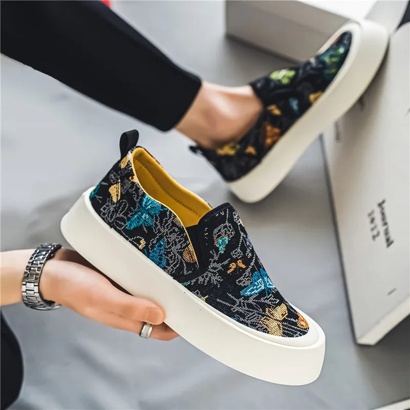 Summer Slip-on Men's Canvas Shoes Breathable Platform Vulcanized Sneakers Men Fashion Print Casual Loafers For Men Espadrilles