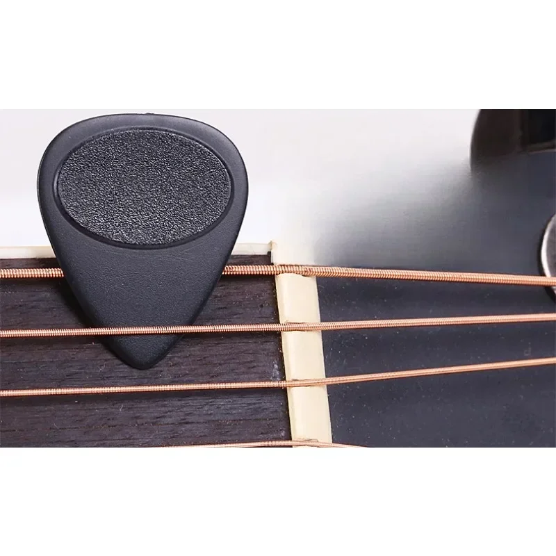 Non-slip Nylon Acoustic Electric Guitar Picks Plectrums for Musical Instruments Guitar Parts Accessories 10pcs/pack 0.7mm Random
