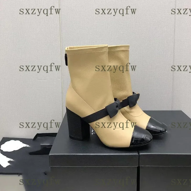 

Женские ботинки из натуральной кожи, на молнии, с круглым носком, до середины икры