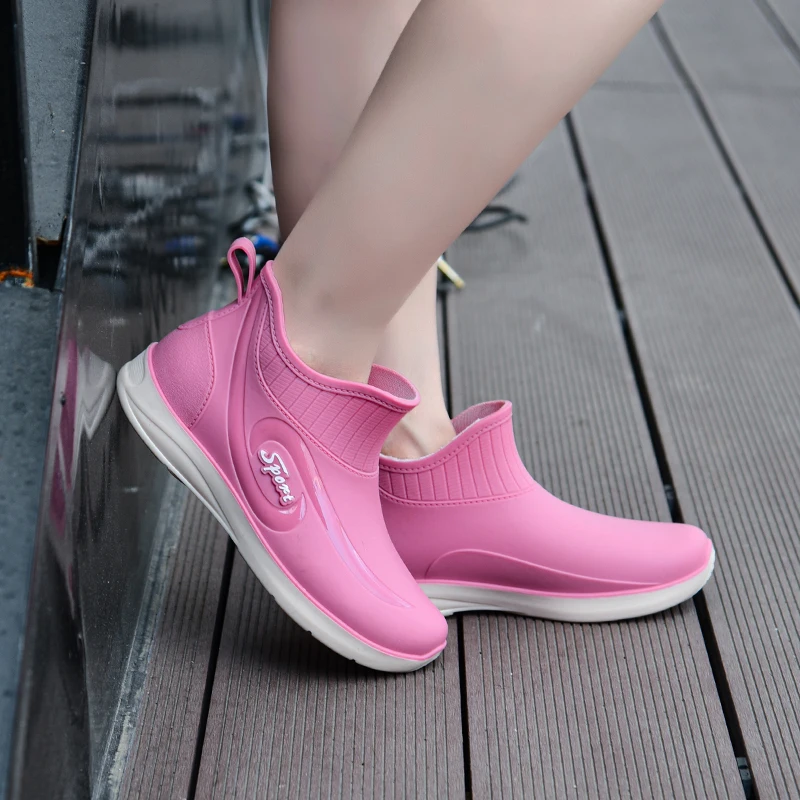 HOT Outdoor Slip On Rain Shoes Women's Rain Boots Short