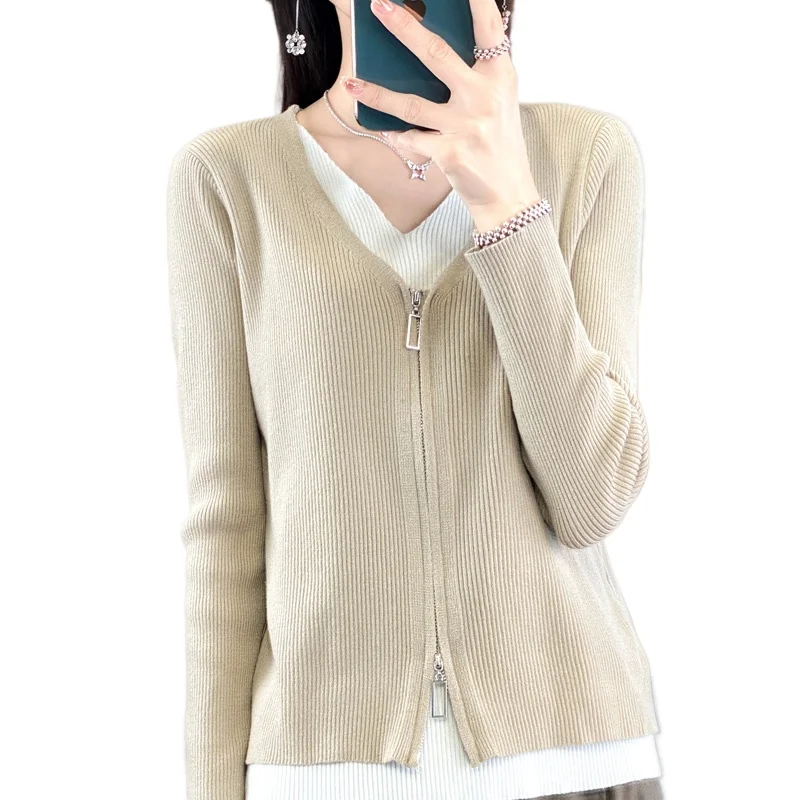 

Fake Two-piece V-neck Bottoming Sweater Women's 2023 Autumn New Plus Size Slimming Belly-covered Foreign-style Inner Jacket