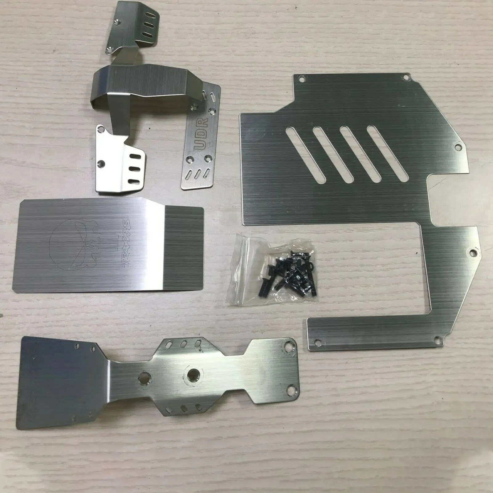 

Stainless Steel Front & Rear Chassis Armor Skid Plate for Traxxas UDR 1:7 Axle Protection Armor RC Crawler parts