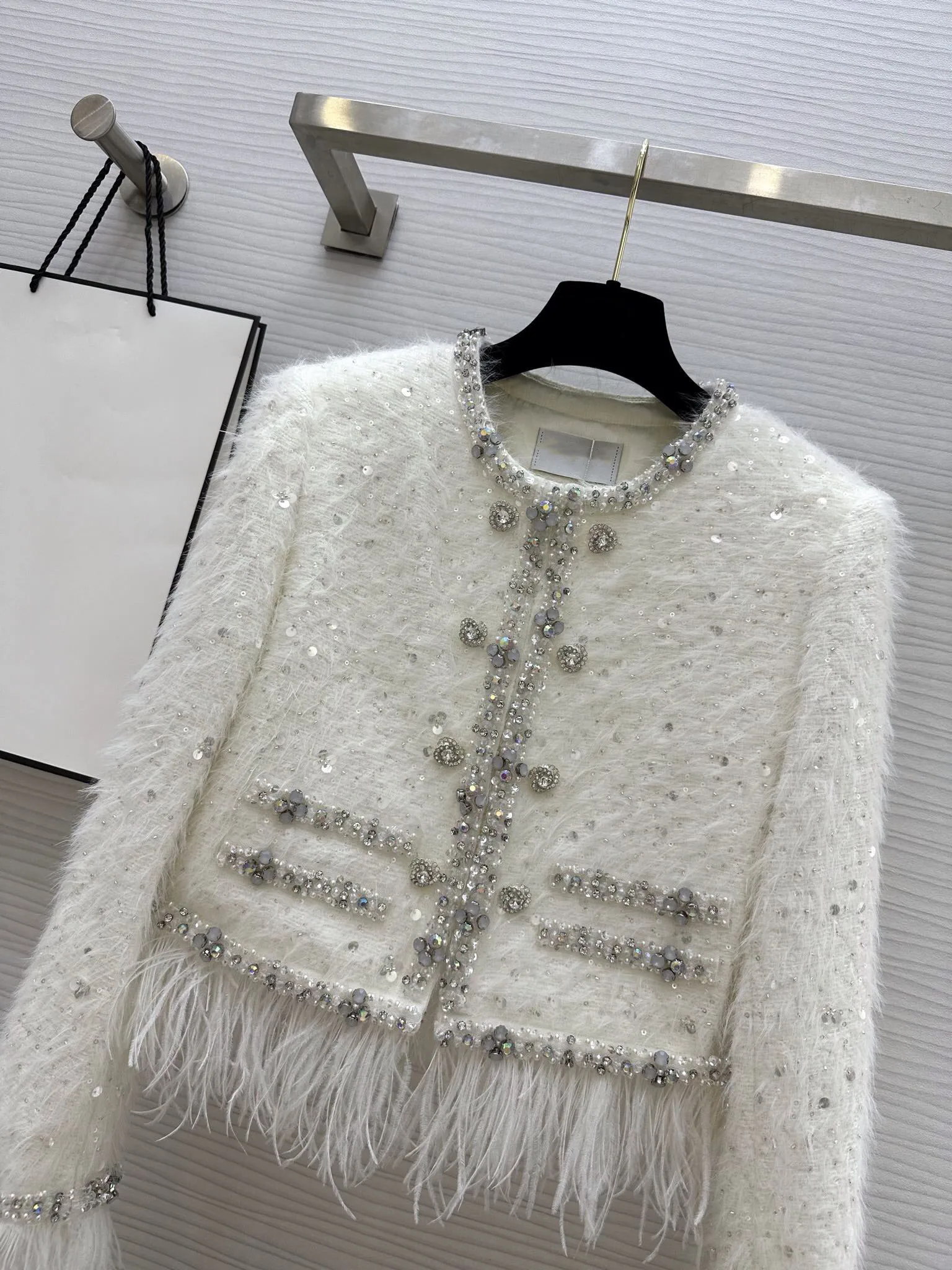 2024 Spring/Summer New Women's Wear Classic 3d Cutting round Neck Customized Vintage Weave Hem Feather Short Coat 0409