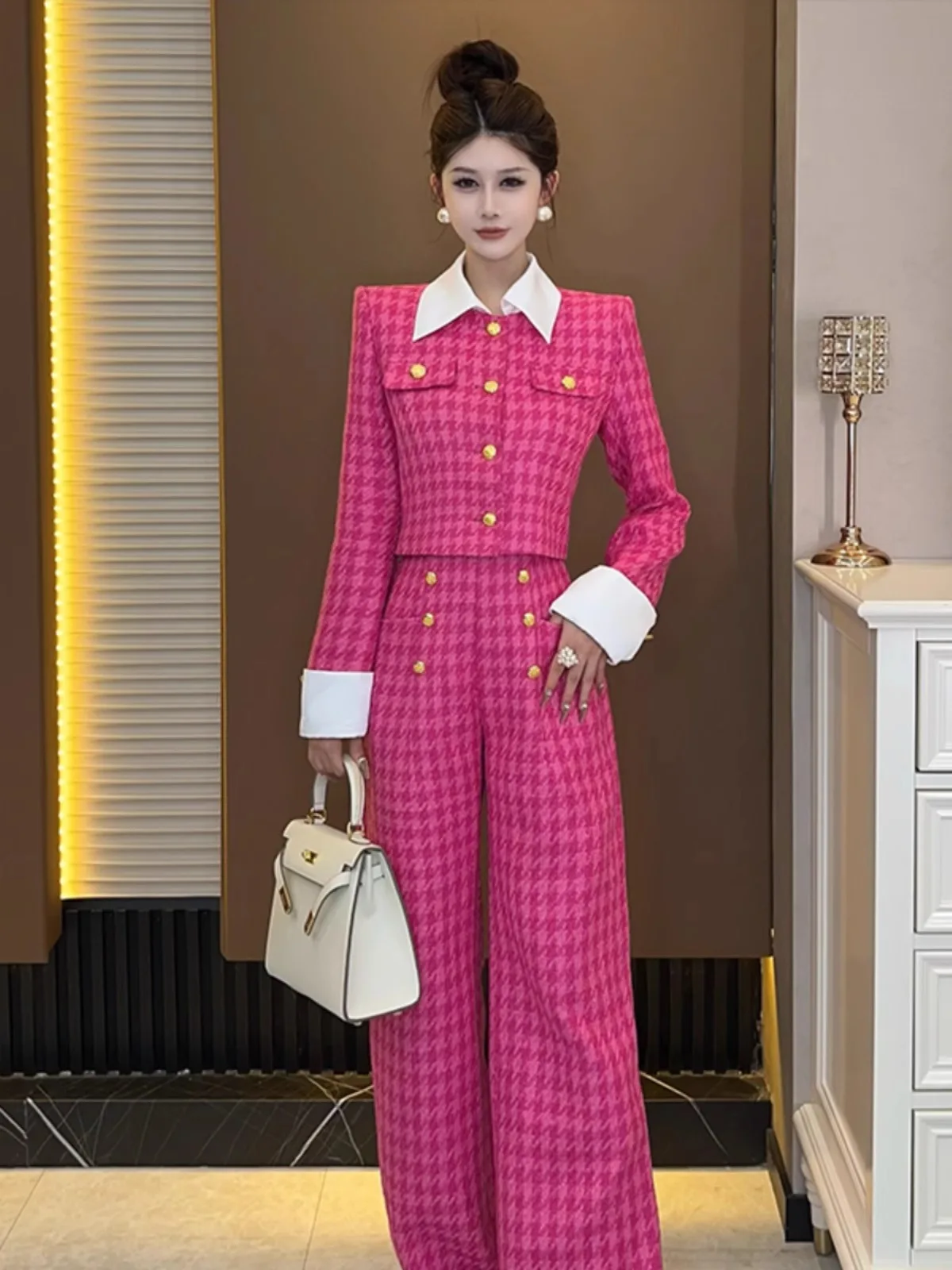 

2024 New Style Black and White Plaid Commuter Set, Pink Temperament, Casual Fashion, Autumn and Winter, New
