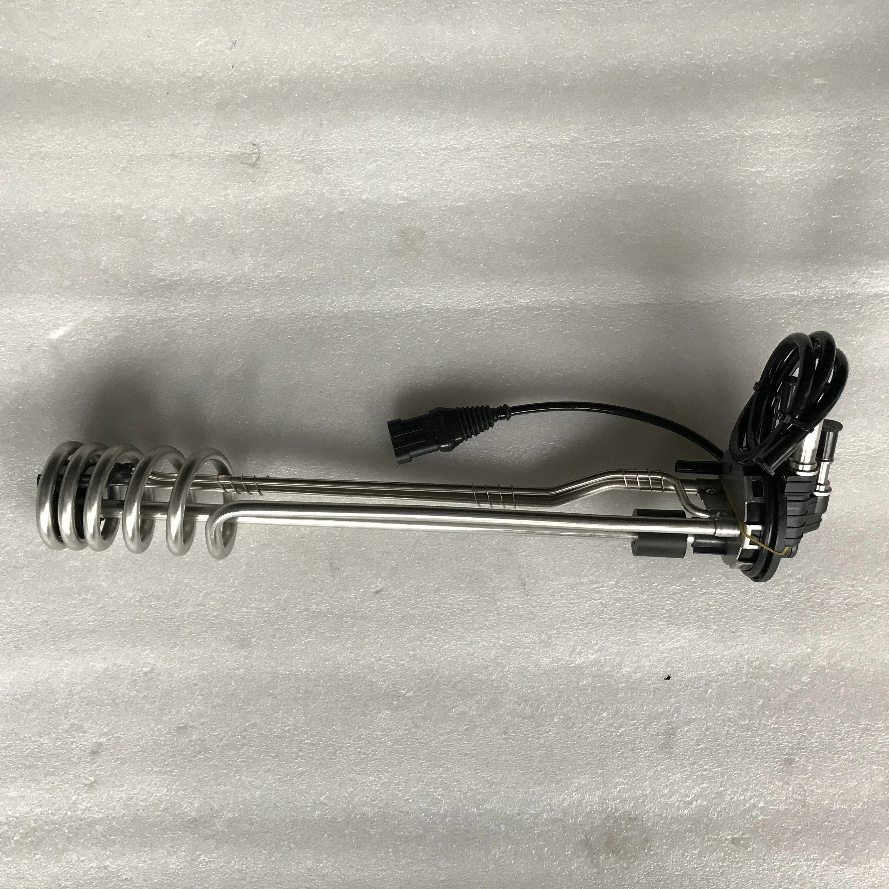 High Quality Engine Oil Level Fuel Sensor Urea Tank Liquid Temperature 1205-04836 for Bus Parts and Accessories