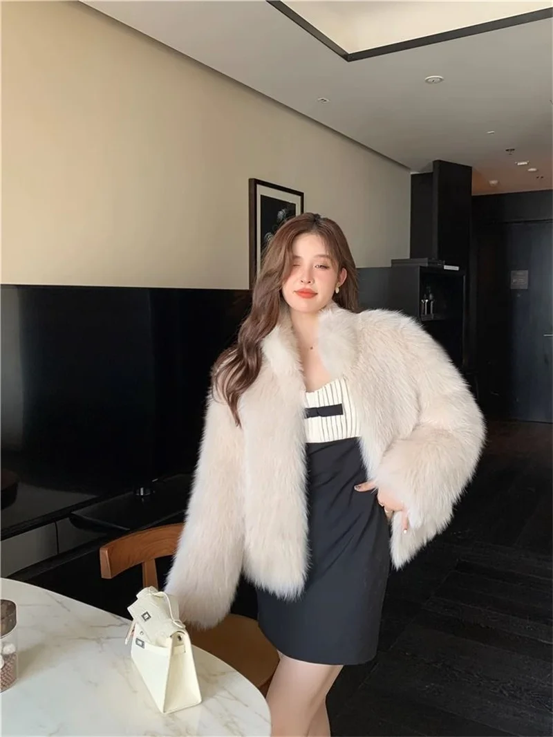 

2023 New Fox Hair Imitation Environmental Protection Fur Autumn and Winter Short Fur Coat Women's Thickened Young Celebrity P200