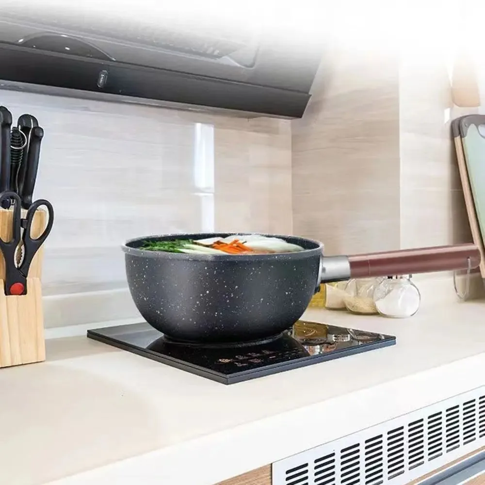 Cookware Non-Stick Milk Pot with Lid and Pour Spout Wood Handle Soup Pot Flat Bottom Japanese Style Cooking Saucepan Noodles