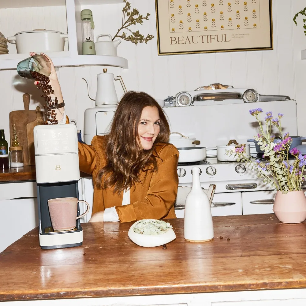 Programmable Single Serve Coffee Maker, White Icing by Drew Barrymore 5