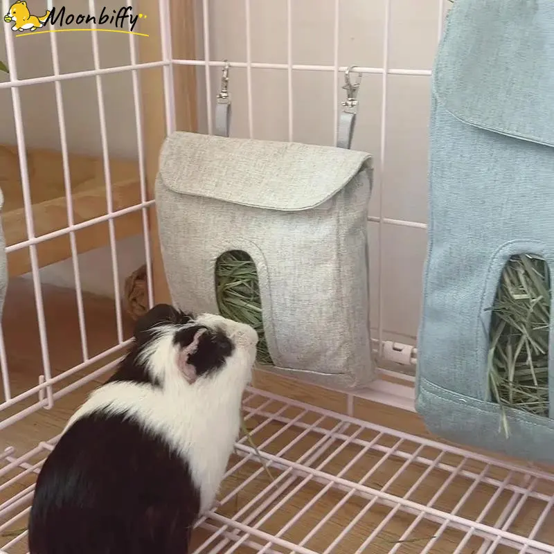 1Pc Hanging Pouch Feeder Hay Bag Holder Con Ganci Dispenser Di Alimentazione Contenitore Per Coniglio Cavia Criceto Piccoli Animali Pet