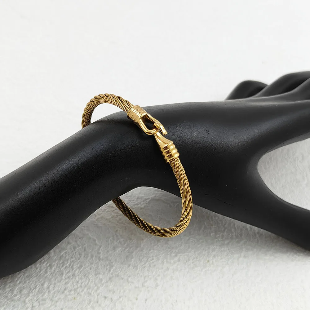 Creative wire rope and hook-shaped stainless steel 18K women's bracelet, light luxury and versatile wear 6