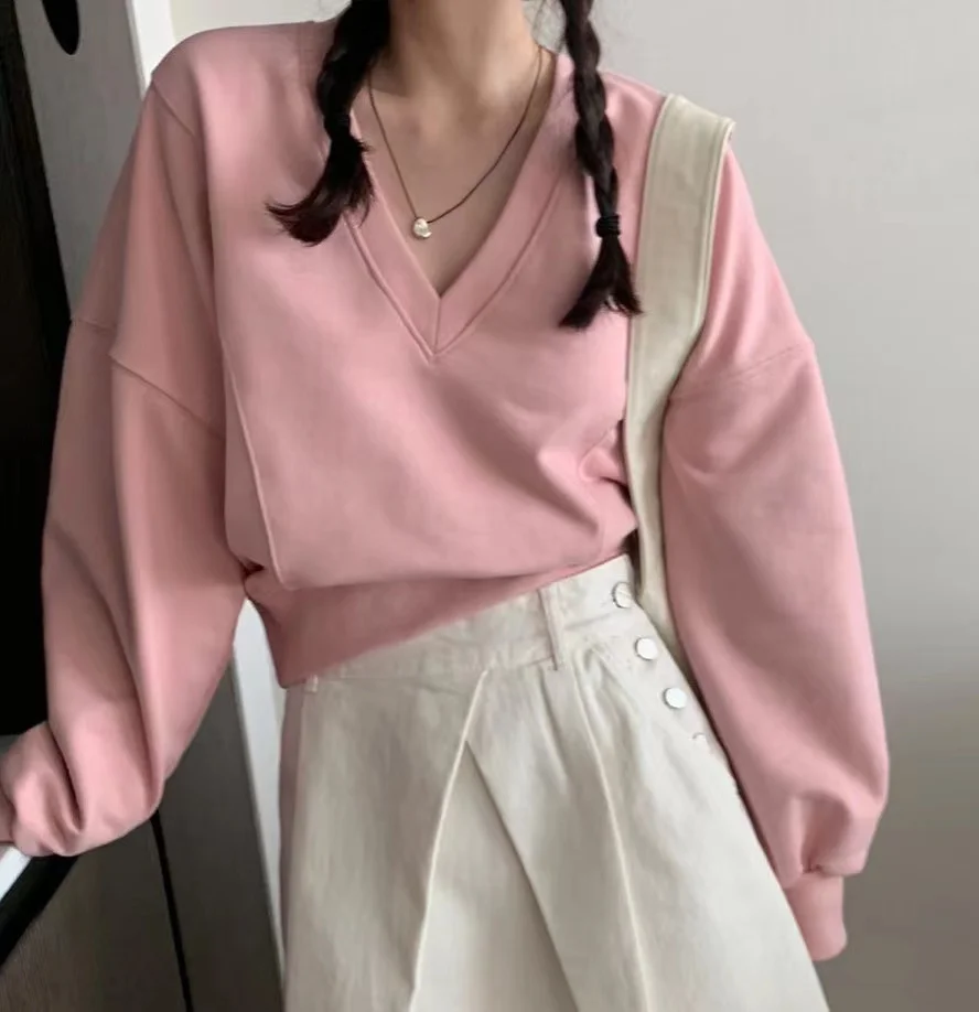 가을 루즈핏 V넥 스웨트셔츠 – 세련된 프레스드 라인과 다목적 디자인, 트렌디한 여성 캐주얼웨어