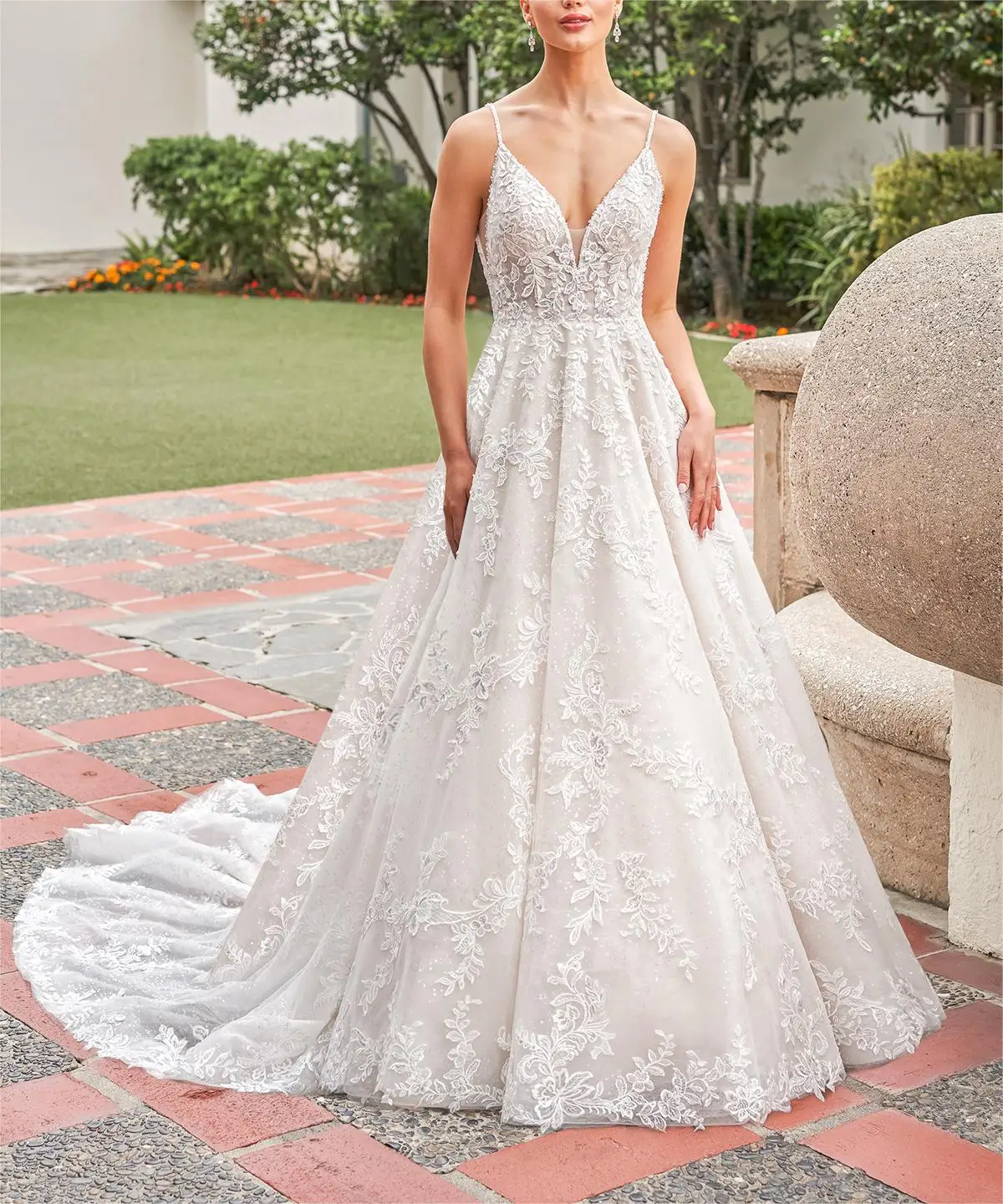 

A Line V Neck Lace Bridal Gown Beading Appliques Wedding Dress for Bridal Floor Length Court Train