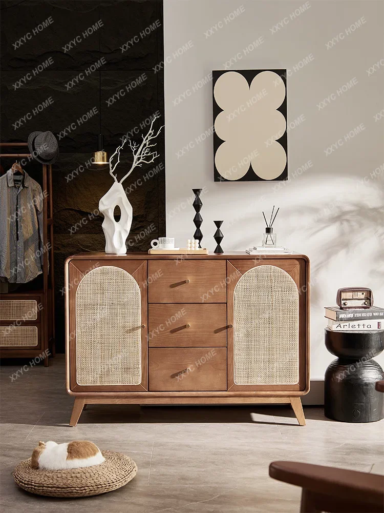 Рисунок 2 - Буфет из массива дерева для маленькой квартиры