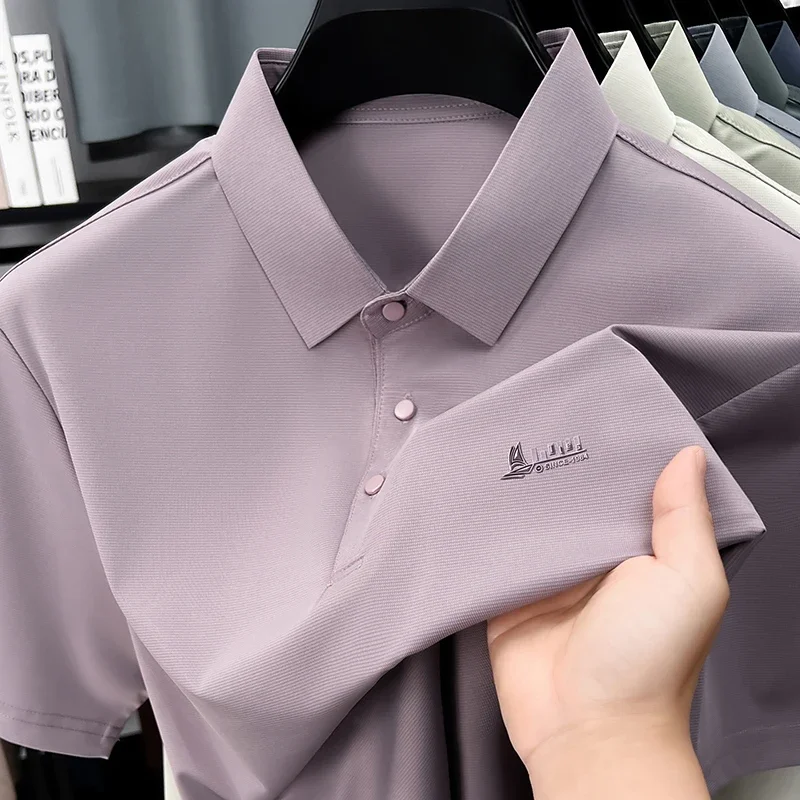Polo a maniche corte da uomo con piccolo logo ricamato, stile casual, vestibilità comoda per l'uso quotidiano, l'ufficio e il weekend - immagine 6