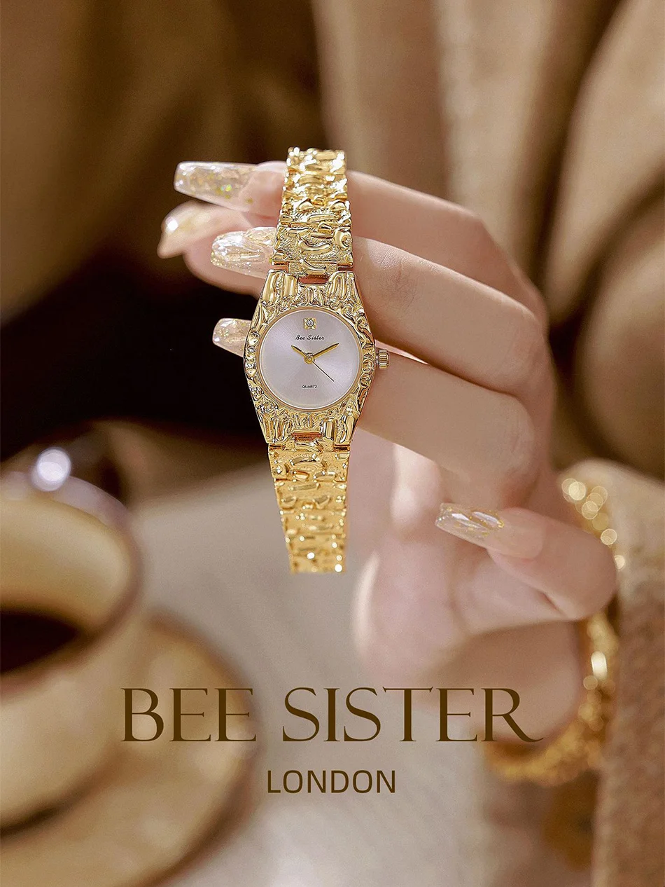 Retro Women's Quartz Watch Gold Silver Circular Dial Elegant_voghion.com