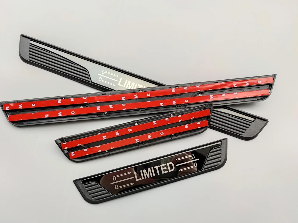 Рисунок 5 - Защитная накладка на дверь автомобиля