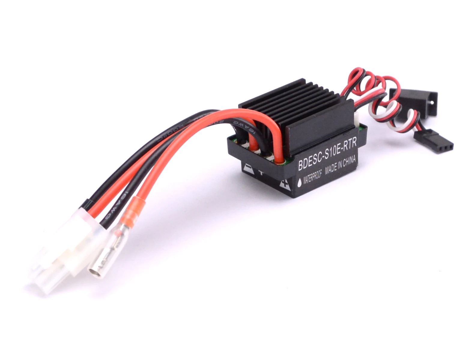 ESC 320A Brushless Moteur Voiture Bateau RC 12V 540 installé dans un châssis de voiture RC avec moteur brushless.