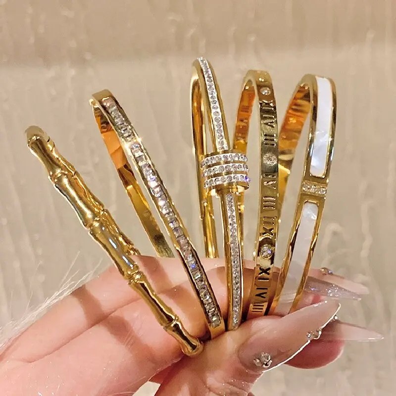 1PC Titanium Steel Stainless Steel Inlaid Zircon Gold Plated Bracelet, Classic and Simple Style, Suitable for Women's Daily Wear 1
