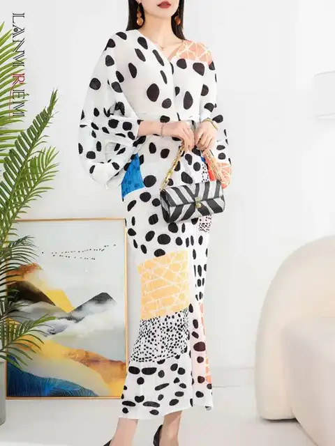 LANMREM Pleated Dress For Women Fashion Printed V-neck Batwing Sleeves Elegant Dresses Female Clothes 2025 Spring New 2YA2011